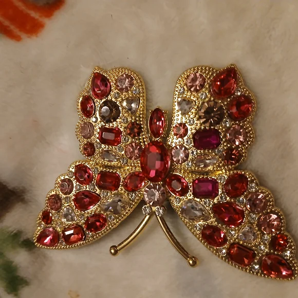 NWOT Large Butterfly Brooch with Pink and Red Gemstone Detailing - Picture 6 of 7